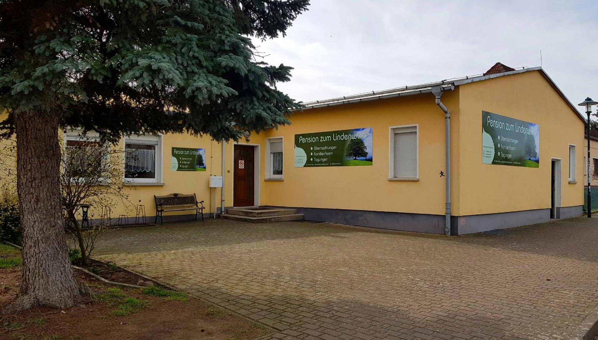 Pension Zum Lindenwald Colbitz מראה חיצוני תמונה